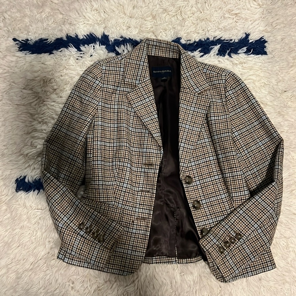 Banana Republic Tweed Blazer. Size 0. Excellent condition.